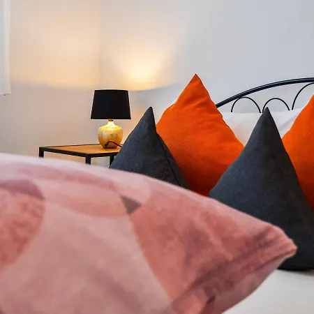 Ferienwohnung Dina 2 *