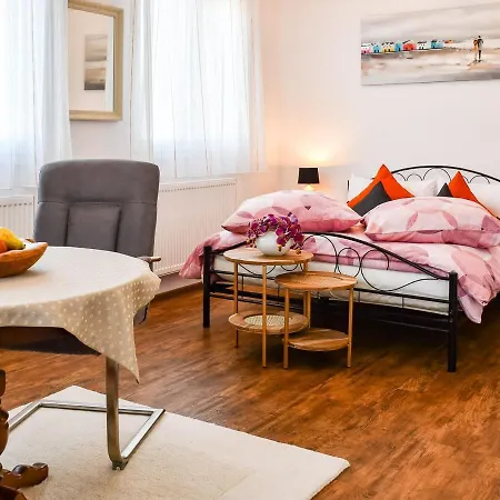Ferienwohnung Dina 2 *